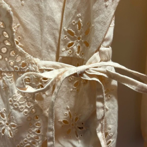 MADEWELL Scalloped Eyelet Wrap Top in Light Pink - M - Picture 2 of 6